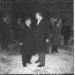 Andreotti e Delle Fave discutono in un giardino -  ...