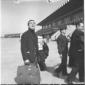 Renzo Rossellini ripreso in aereoporto con il gior ...