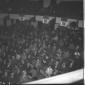 La platea del Teatro Eliseo, affollata di persone  ...