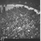 La platea del Teatro Eliseo, affollata di persone  ...