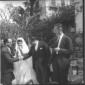 Sullo cha ha al suo fianco la sposa Elvira stringe ...