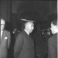 Il ministro Taviani discute con un uomo all'inaugu ...