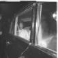 Jacqueline Kennedy seduta sui sedili posteriori di ...