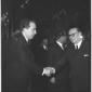 Andreotti strige la mano a Macrelli al Quirinale i ...