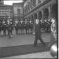 Gronchi, nel cortile del Quirinale, passa in rasse ...
