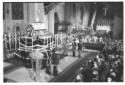 I funerali di Pio XII all'interno della basilica d ...