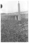 Piazza San Pietro gremita di fedeli - campo lunghi ...