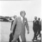 Sir Edward Heath sulla pista dell'aeroporto di Cia ...