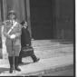 Luigi Preti all'uscita da Montecitorio passa dietr ...