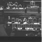 Merzagora presiede una riunione del Senato: ai ban ...