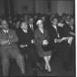 Pubblico di persone sedute in platea per l'inaugur ...