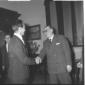 Macrelli ripreso mentre stringe la mano al princip ...
