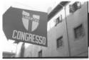 Segnale in una strada di Firenze che indica il con ...