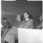 L'ingegner Edison e altri partecipanti all'assembl ...