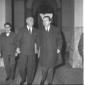 Mattarella ed Andreotti ripresi nel cortile di Pal ...