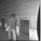 Un uomo ripreso di spalle in via Monte Zebio - tot ...