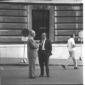 Rumor e Taviani discutono in una strada del centro ...