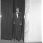 Mr Herter con due stampelle a palazzo Chigi - tota ...