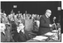 Zoli tiene un discorso al congresso della DC a Fir ...