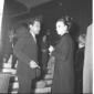 Jacopetti ed una giovane donna ripresi in occasion ...