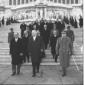 Il Cancelliere tedesco Ludwig Erhard seguito da al ...