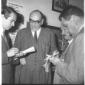 Tolloy discorre con i giornalisti nella sede del P ...