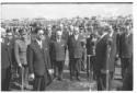 Il re thailandese Bhumibol Adulyadej all'aeroporto ...