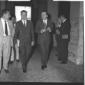 Zaccagnini e Andreotti seguiti da giornalisti all' ...