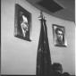 Le foto di Gramsci e Togliatti appese alla parete  ...