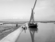 Il 1 veliero che entra nel porto di Torre Foglian ...