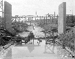 Ponte Gnifegnaf sul canale Mussolini in costruzion ...