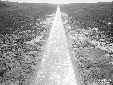 Canale Mussolini a valle ponte Sessano, il cunetto ...