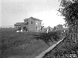 Casa colonica O.N.C. a lato provinciale Cisterna-N ...
