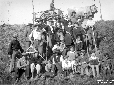 Gruppo di coloni a Borgo S. Michele