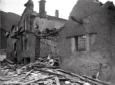 Case distrutte dai bombardamenti italian ...