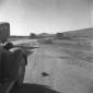 Colonna di camion dell'Asse avanza nel deserto