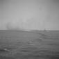 Una nave da guerra italiana lancia una c ...