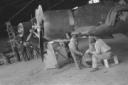 Caccia G.50 a terra, in un hangar nel campo di avi ...