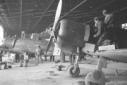 Caccia G.50 a terra, in un hangar nel ca ...